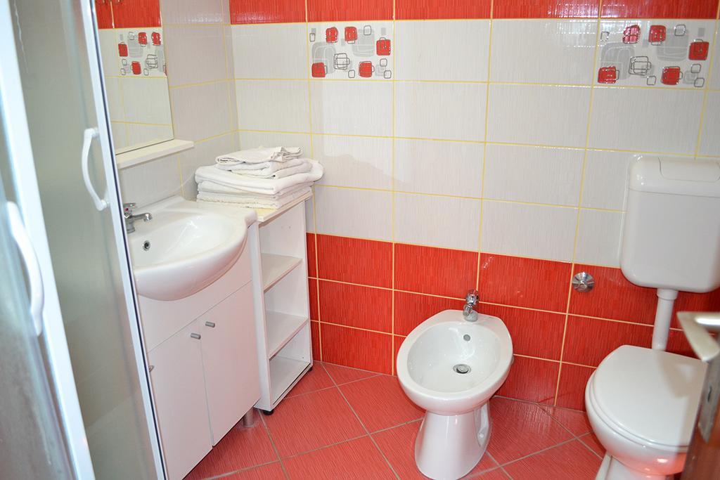 Apartmani Delfin Grebaštica Exterior foto