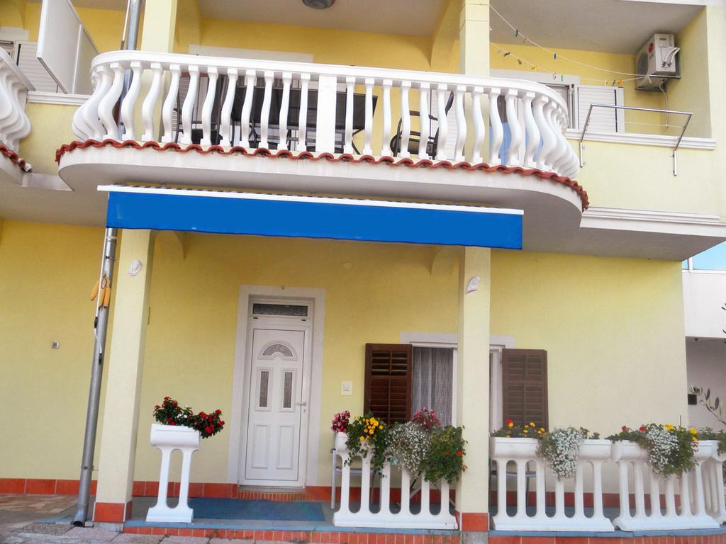 Apartmani Delfin Grebaštica Exterior foto