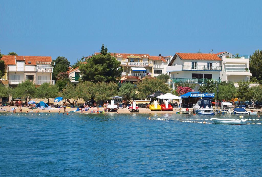 Apartmani Delfin Grebaštica Exterior foto